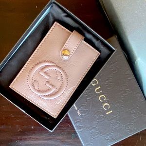 Authentic Gucci “Soho” Patent Leather Card Case | Mint condition